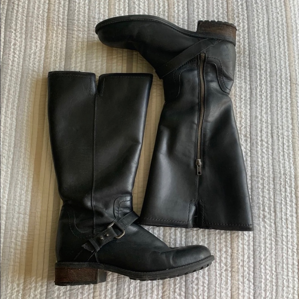 Ugg boots size 11